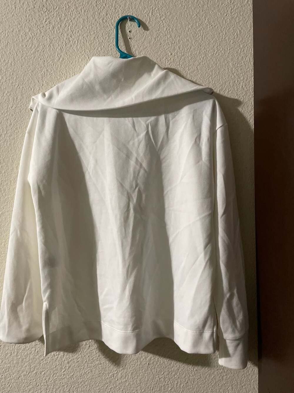 Free Assembly Women's Hip Pullover Sweatshirt in Cream, Size Small (4-6) - Picture 6 of 6